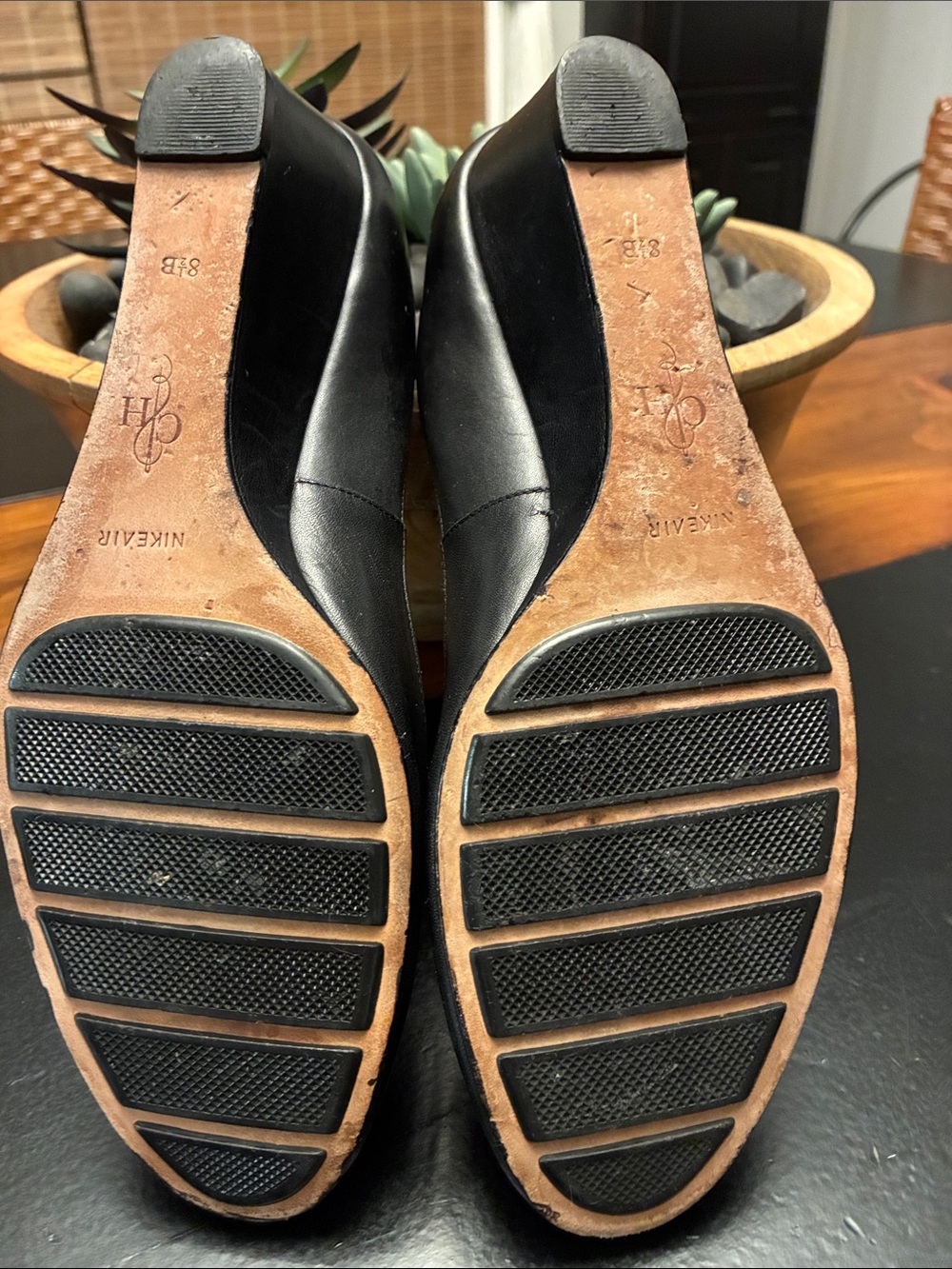 Cole Haan Black Leather Classic Wedge Pumps 8.5 - Picture 11 of 16